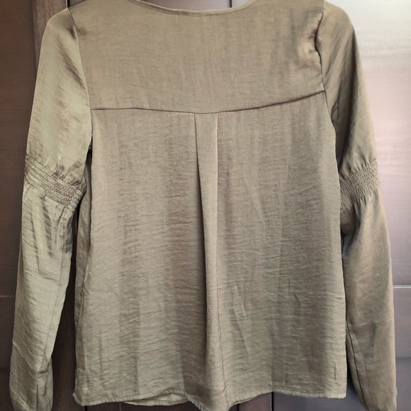 Cute Top/ Blouse - Forever 21 - Sz S - Picture 2 of 3